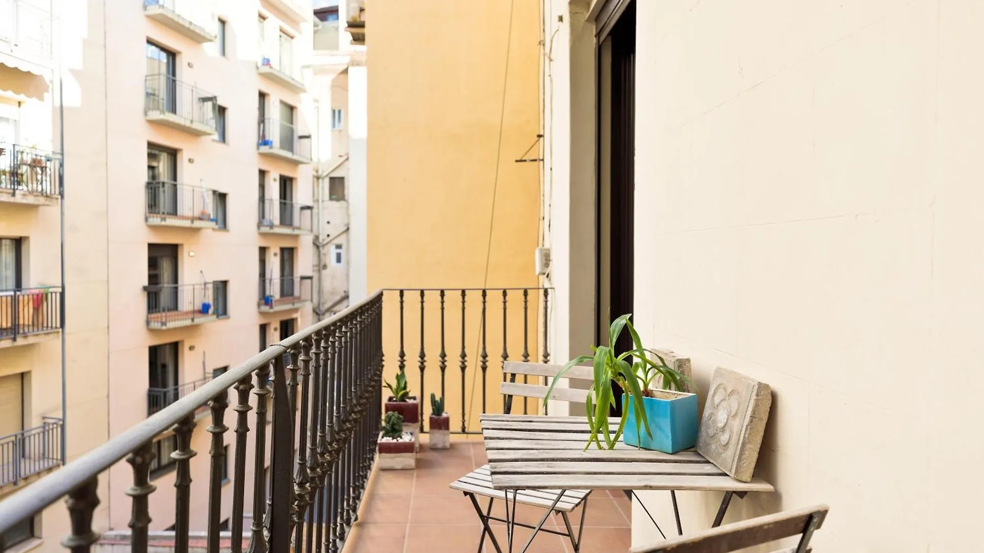 Enjoy Apartments Montserrat Boutique Apartment In Eixample Barcelona